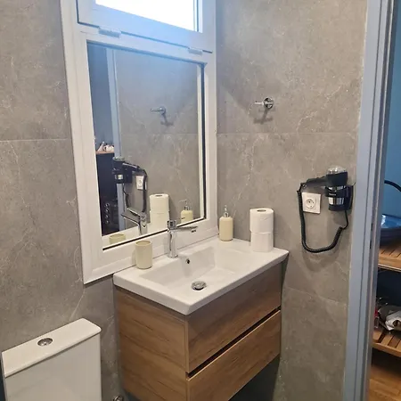 アパートホテル Land カラマタ