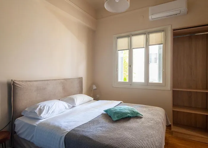 Aparthotel Land Kalamata